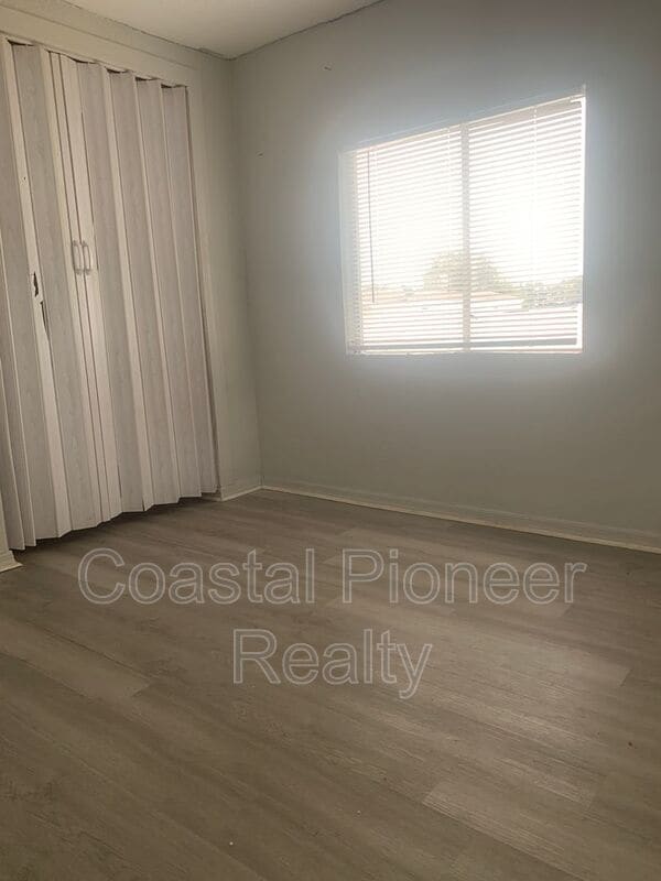 Building Photo - 6531 Bandura Ave