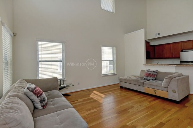 Building Photo - Big & Nice 3Br/2.5Bth Townhome in Steele Creek by Harris Teeter Shopping Center