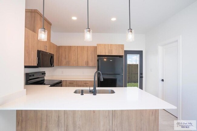 Building Photo - 3604 Hidalgo Cir