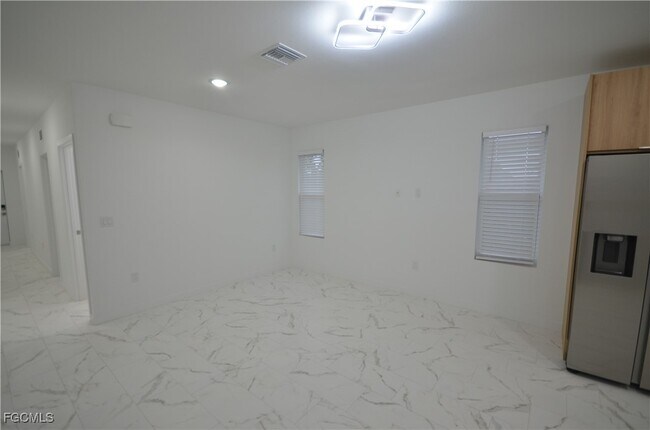 Building Photo - 2181 Mitchell Ct