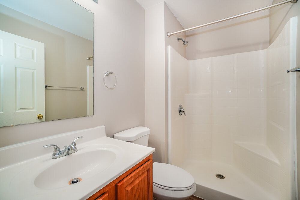 Building Photo - 616 Barn St