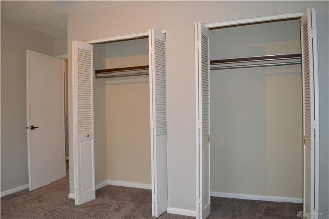 Building Photo - 1215 Robbins Run Ct