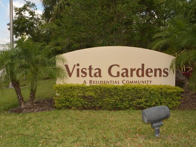 Building Photo - 23 Vis Gdns Trl