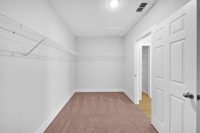 Building Photo - 2835 NW Embers Terrace
