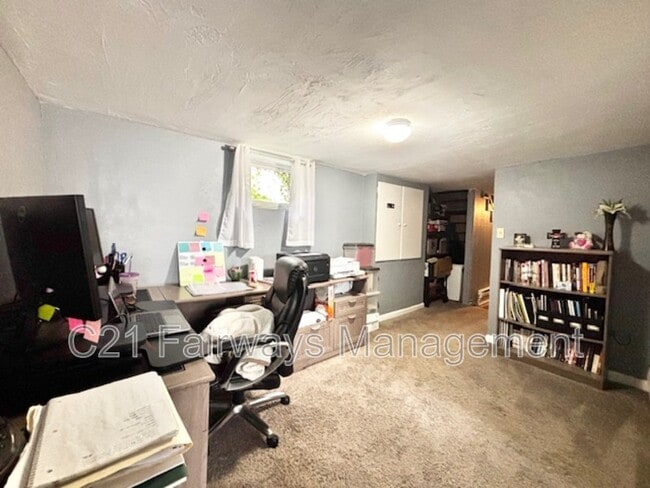 Building Photo - 217 N Lincoln Ave