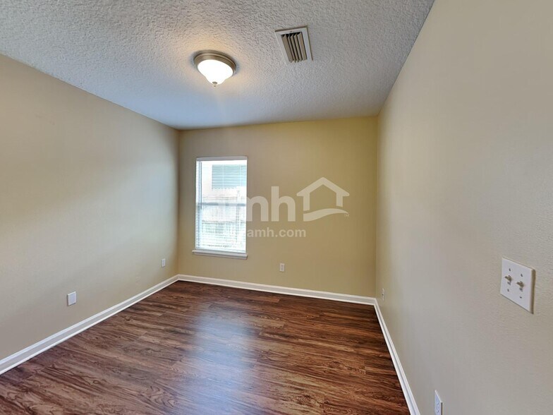 Building Photo - 2612 Ashfield Ct