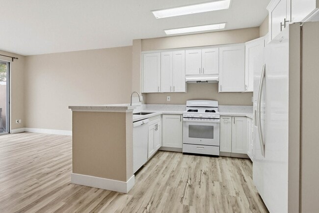 Building Photo - 2288 Cabo Bahia