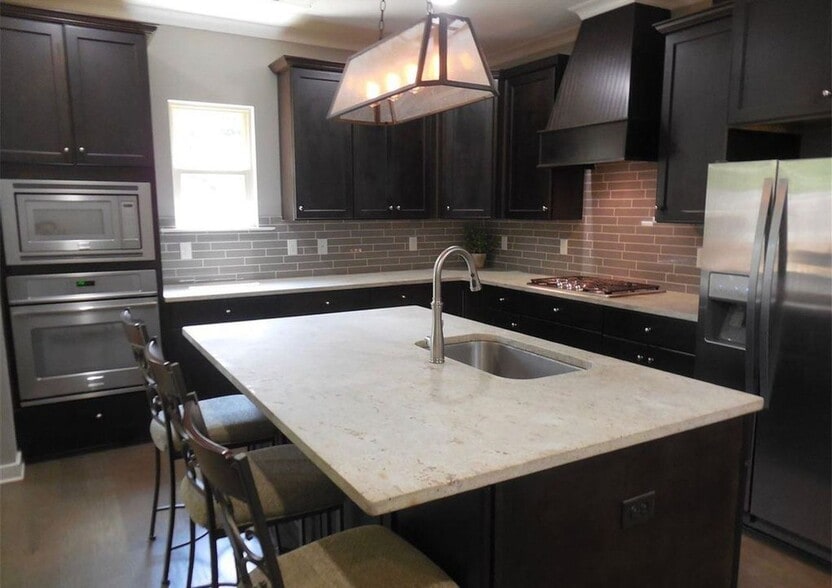 Building Photo - 5211 Park Side Cir