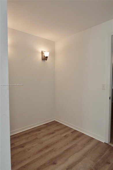 Building Photo - 5119 Melbourne St