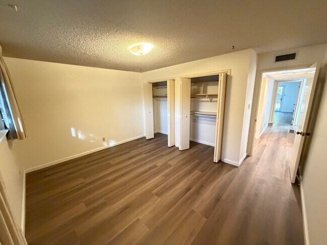 Building Photo - 3 Bedroom | 2 Bathroom | Single-Family Home in Sacramento