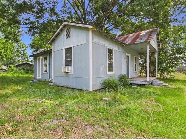 Building Photo - 119 Delories St