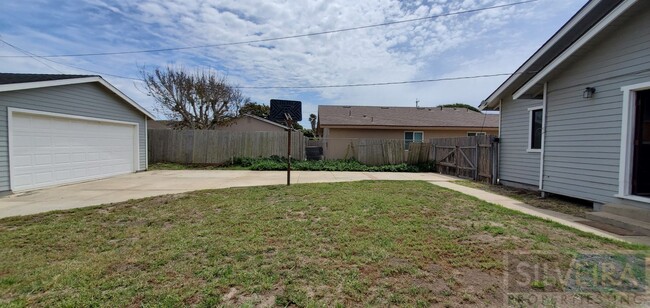 Building Photo - Cozy 2 bedroom 2 Bath home in Guadalupe
