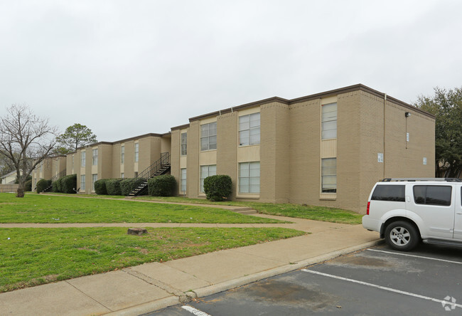 Primary Photo - The Arlington Village Apartments