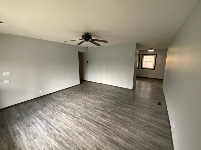 Building Photo - 1001 E Seminary St