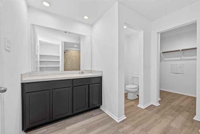 Building Photo - 14556 Lily Plns Dr