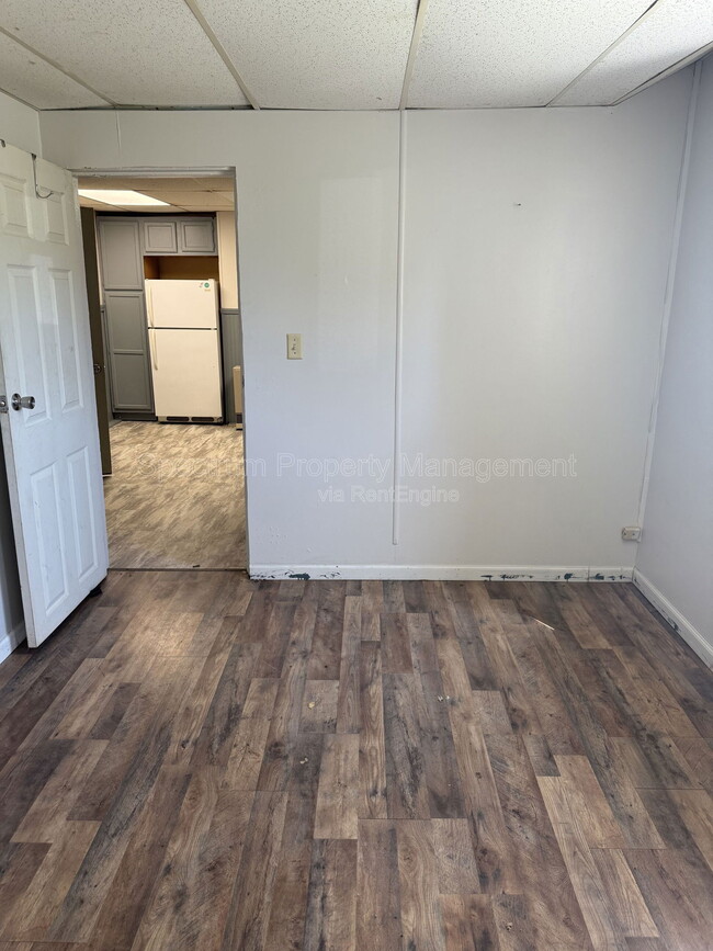 Building Photo - 11 Sherwin St