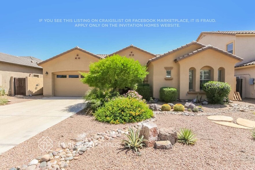 Primary Photo - 4657 E Odessa Dr