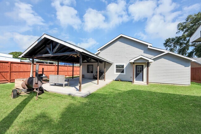 Building Photo - 602 Fostoria Ln