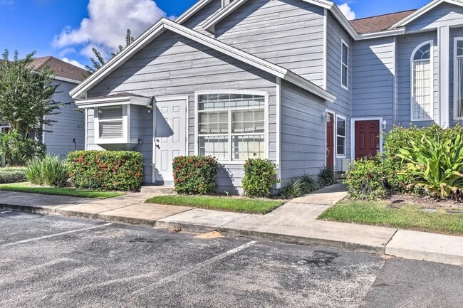 Primary Photo - Townhome in Davenport now Available!