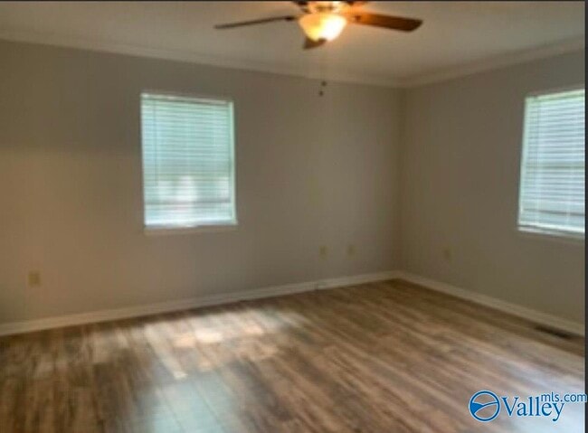 Building Photo - 105 Gibbon Dr