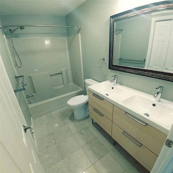 Building Photo - 106 Weston Rd