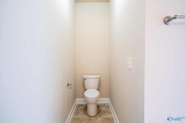 Building Photo - 110 Wolf Creek Trail SW