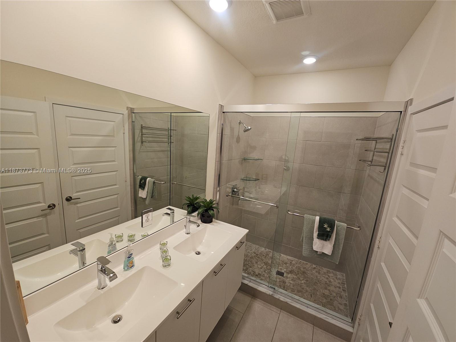 Building Photo - 4760 NW 83rd Pky