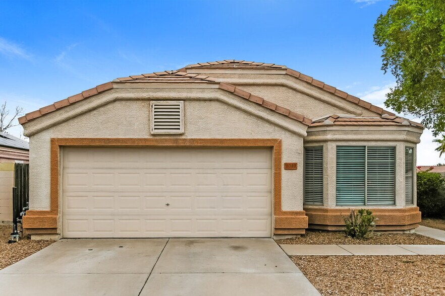 Primary Photo - 9049 E Fairfield St