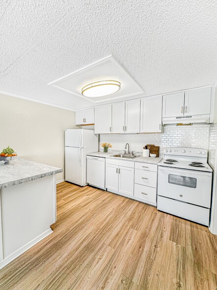 Thoughtfully designed with comfort and practicality in mind, this studio offers everything you need. - Camberwell Apartments