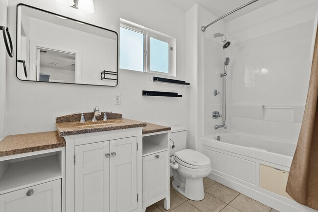 Building Photo - 4576 Adam Rd