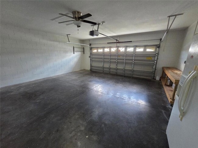 Building Photo - 330 Aldershot Ct