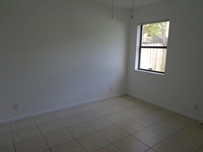 Building Photo - 1197 Mulberry Pl