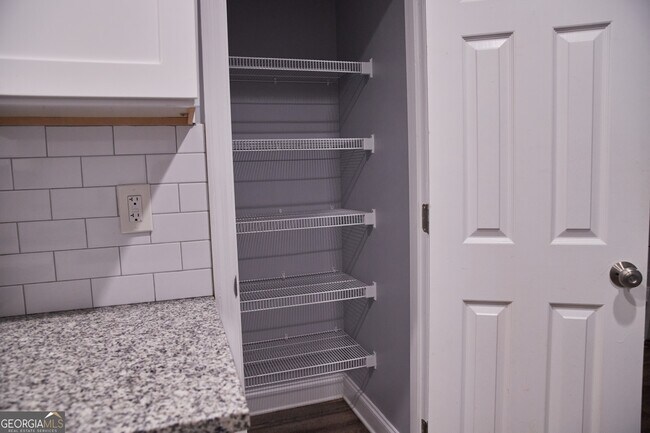 Building Photo - 248 Mill Creek Pl