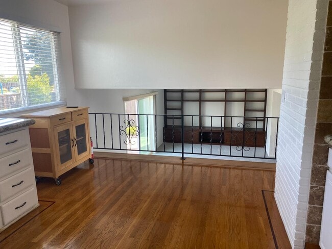 Building Photo - 239 Killdeer Ct