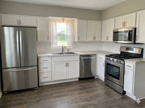 Building Photo - 3 bedroom home in Forest Hills Coming Soon!
