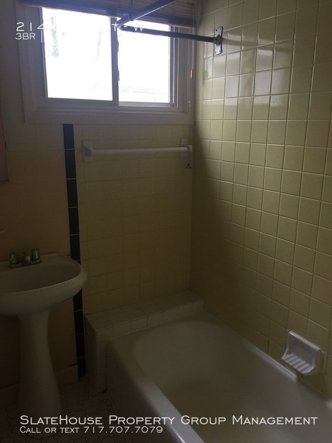 Building Photo - Very Nice 3 Bedroom Home!