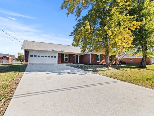 Building Photo - Great location in Harvest and only minutes...