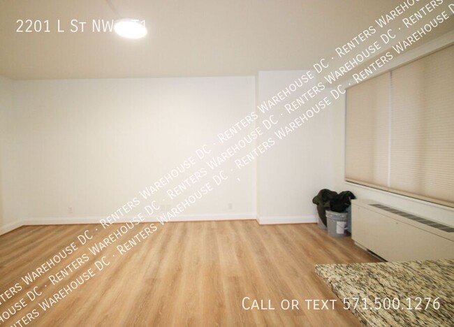 Building Photo - Don't miss this Large 1Bd/1Bth Condo w/ as...