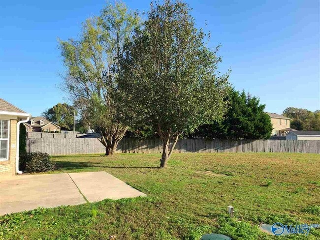 Building Photo - 103 Deer Path