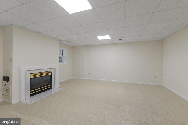 Building Photo - 2209 Bear Valley Terrace