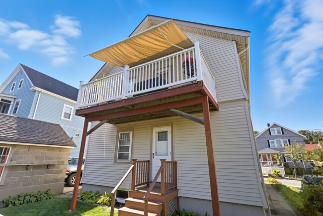 Building Photo - 40 Cottage Park Rd