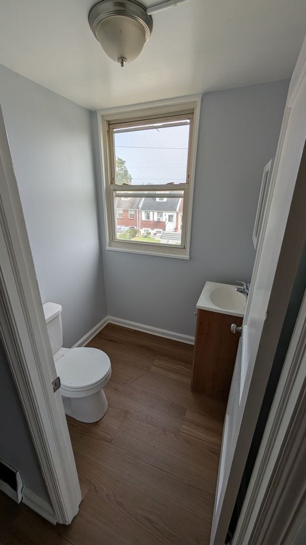 Building Photo - 3 Bedroom end unit with off-street parking