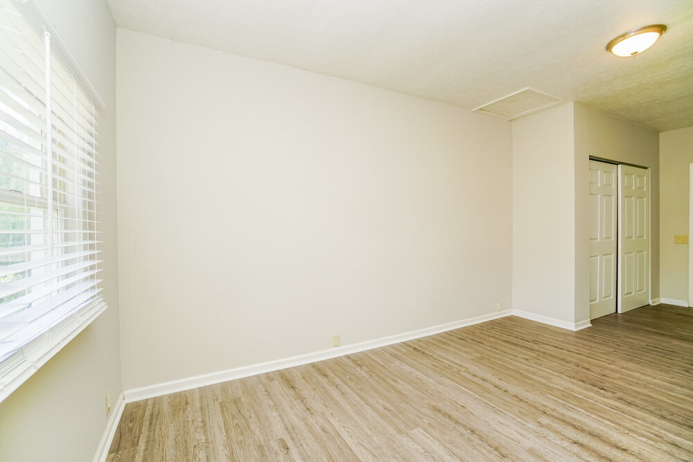 Building Photo - 1131 Lockwood Rd