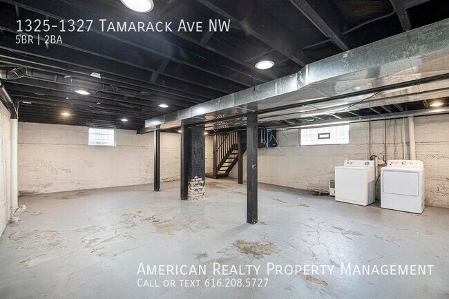 Building Photo - 1325-1327 Tamarack Ave NW-