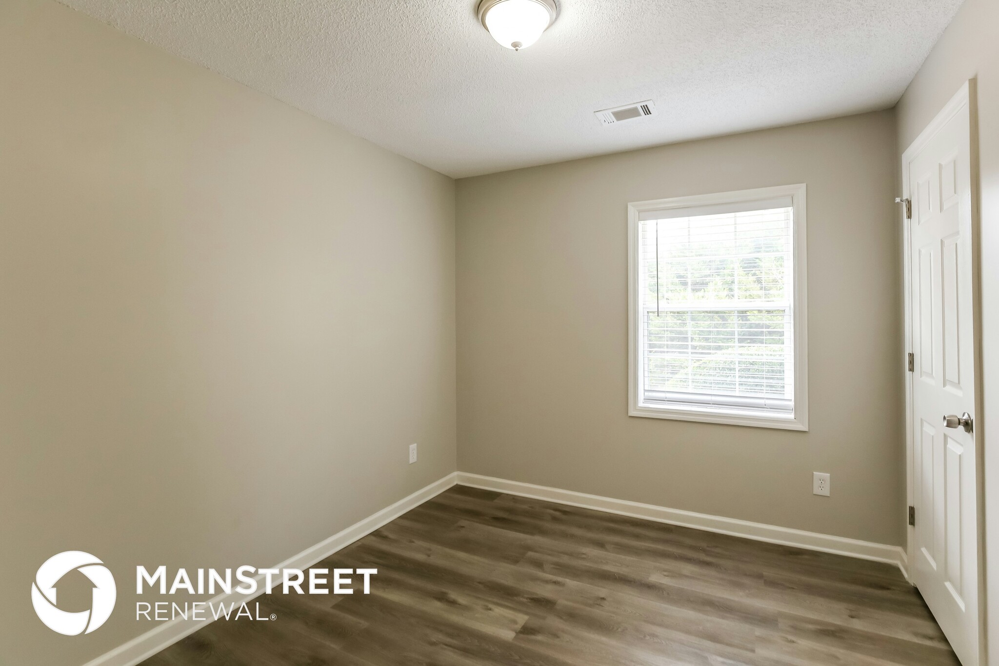 Building Photo - 2535 Valient Dr