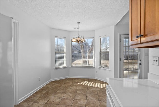 Building Photo - Updated 4bd 2 bath in Southaven