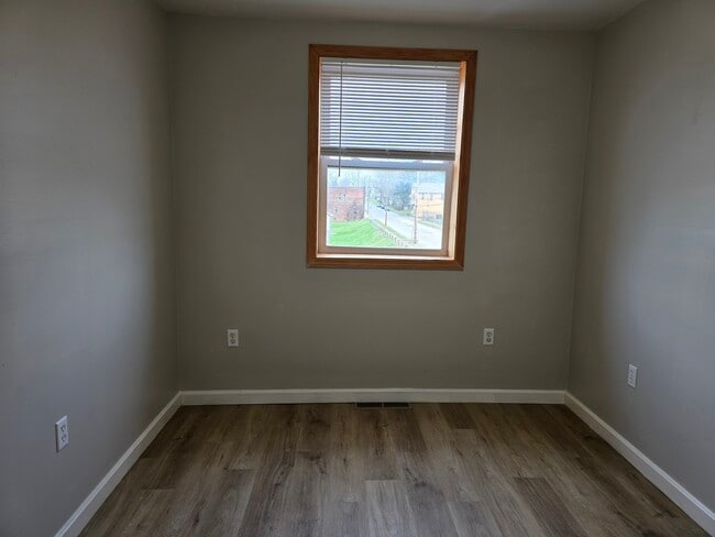 Building Photo - Hamilton Ave