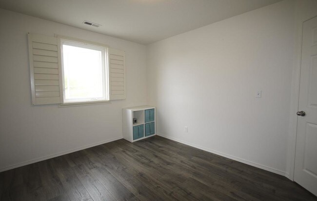 Building Photo - 16075 SW Whistling Swan Ln