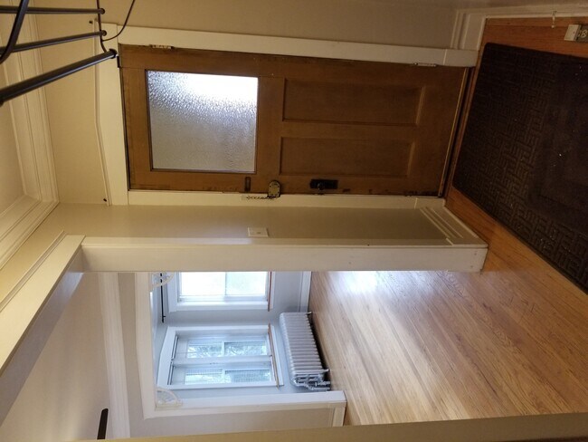 Building Photo - 4037 N Long Ave