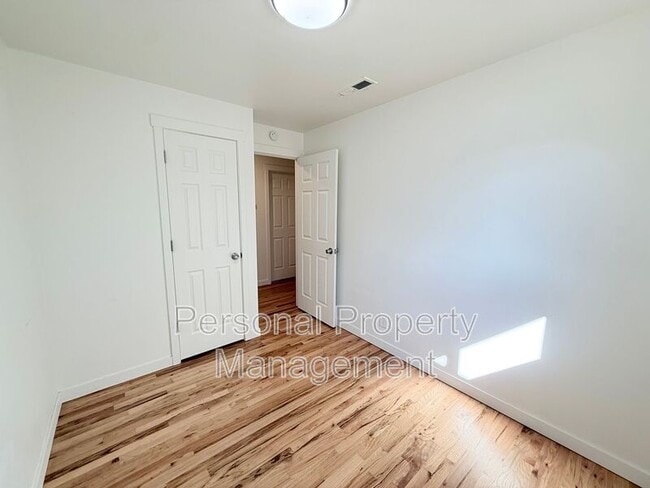 Building Photo - 3312 V St
